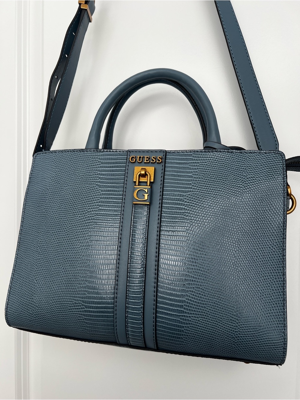 GUESS Blue Lizard-Embossed Satchel Like New